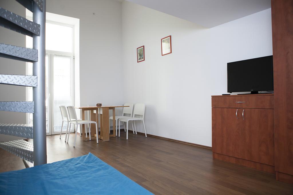 Cute Downtown Studios Budapest Luaran gambar